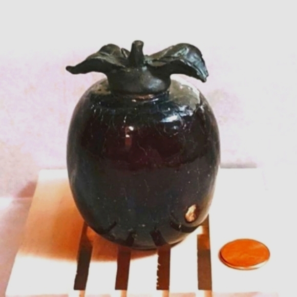VINTAGE CRACKLE GLASS PLUM COLLECTABLE HOME DECOR - Picture 1 of 4